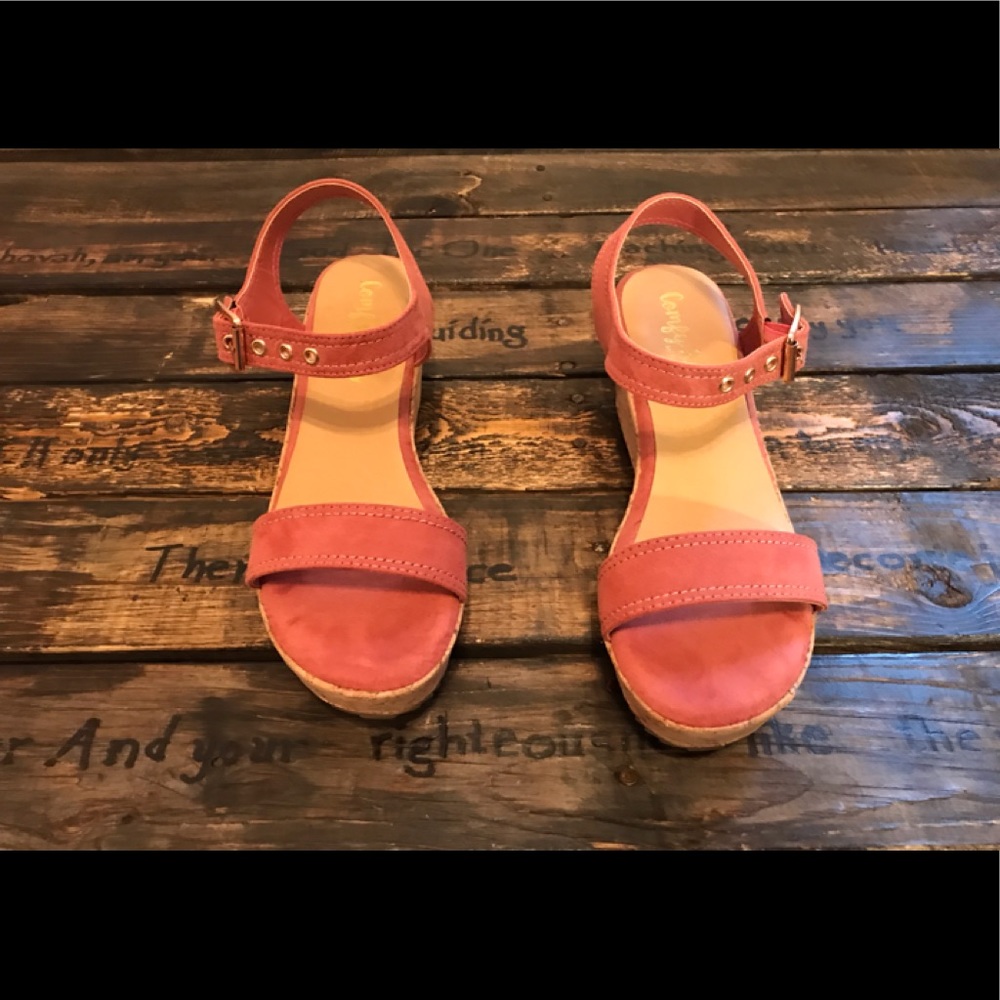 Comfy Soles Rose Colored Sandals
